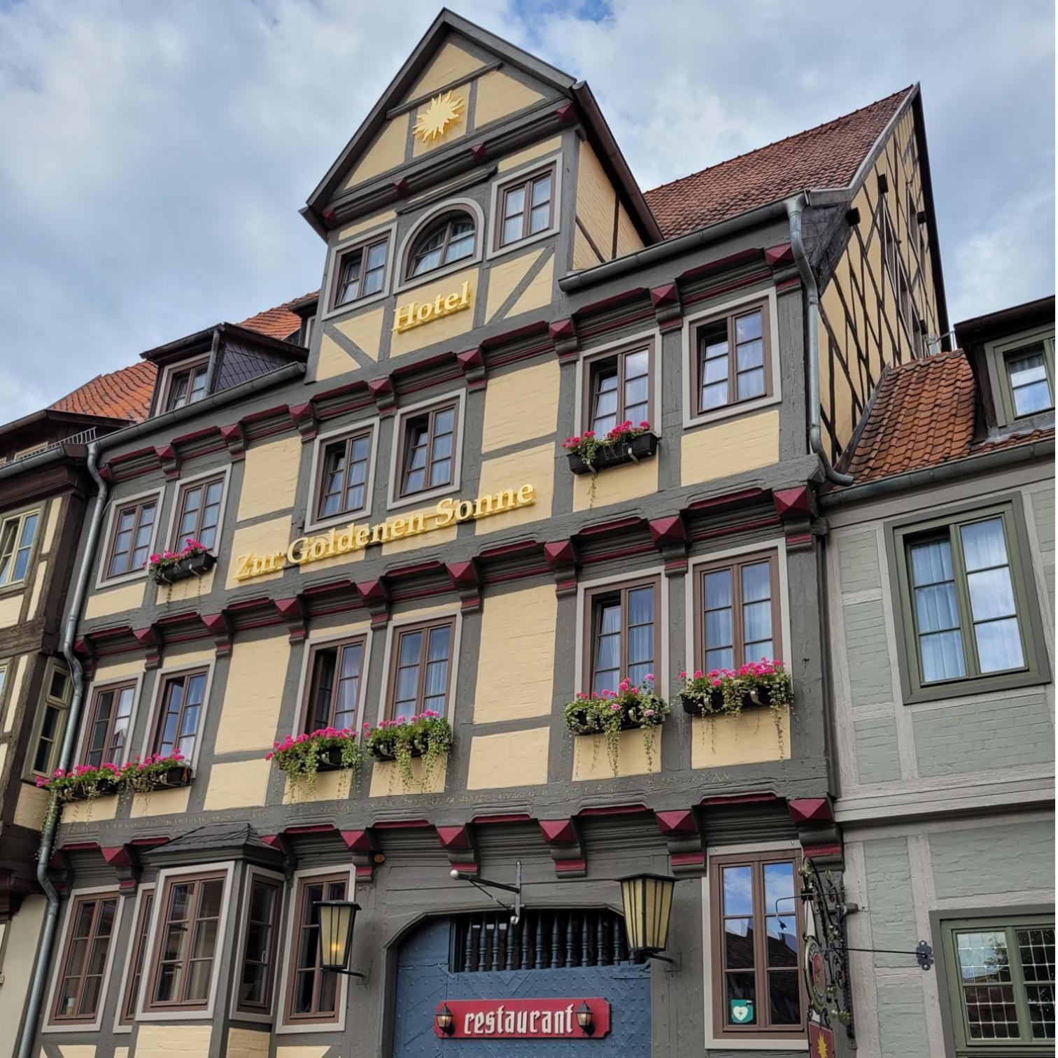 Hotel Zur Goldenen Sonne Quedlinburg Exterior foto
